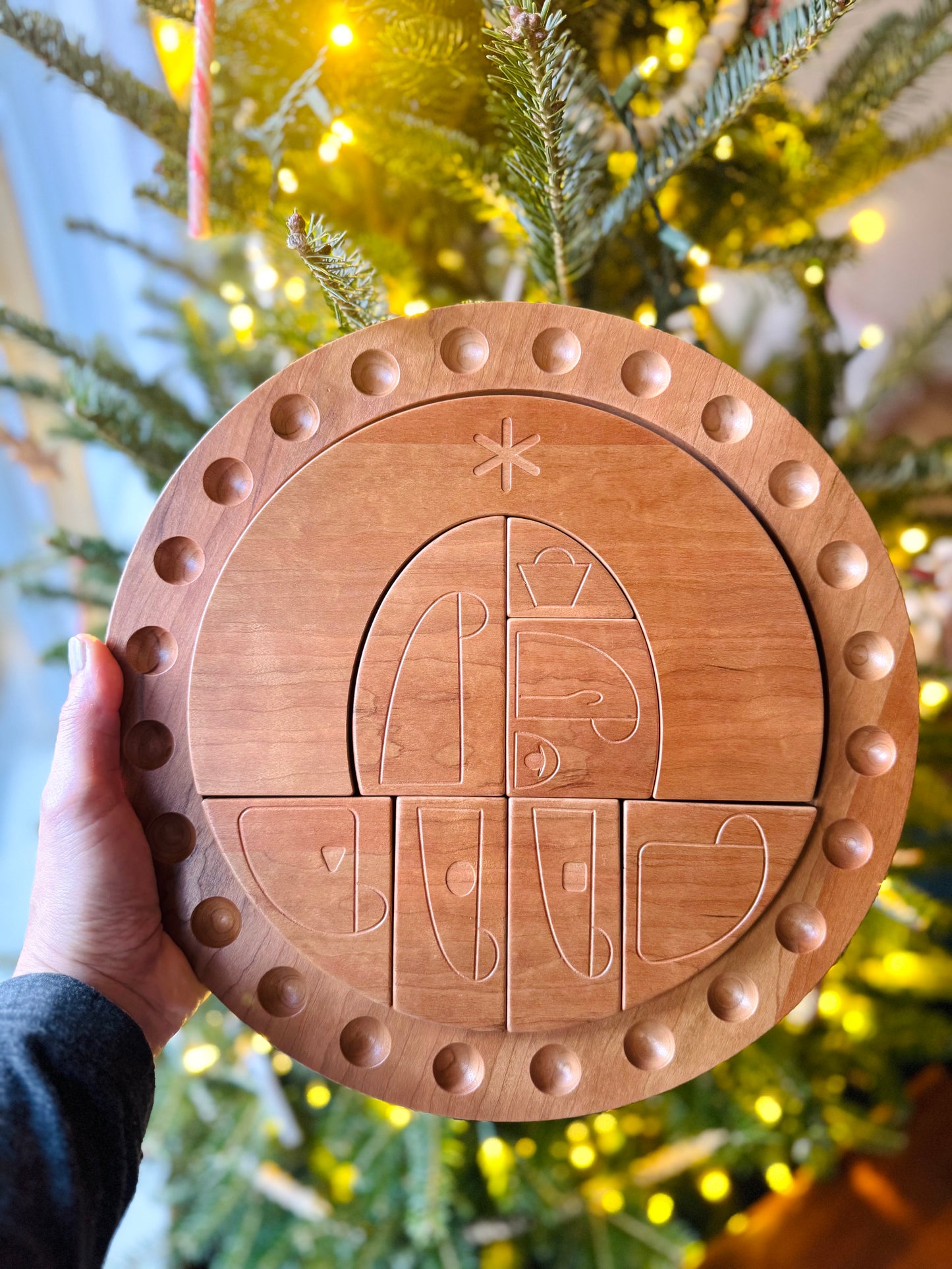 Heirloom Advent nativity calendar